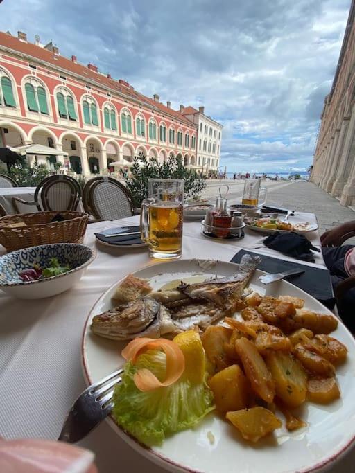 Appartamento Diokletian'S Golden Nest Spalato Esterno foto